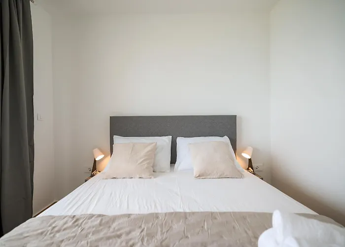 Beachfront Apartments Tic With Seaview
