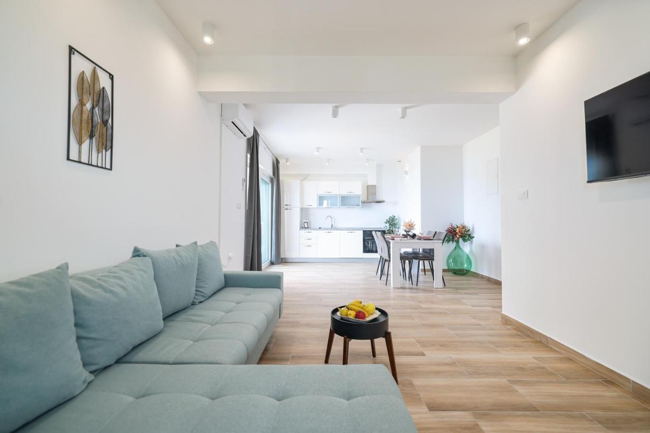 Beachfront Tic With Seaview * Miletici