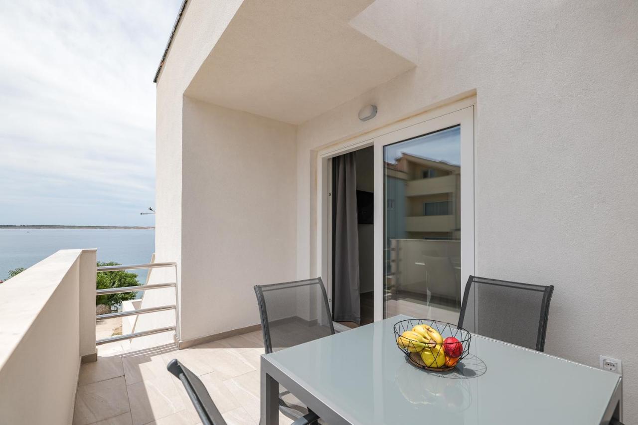 Apartment Beachfront Tic With Seaview