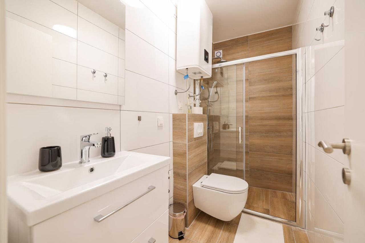 Apartment Beachfront Tic With Seaview Miletici