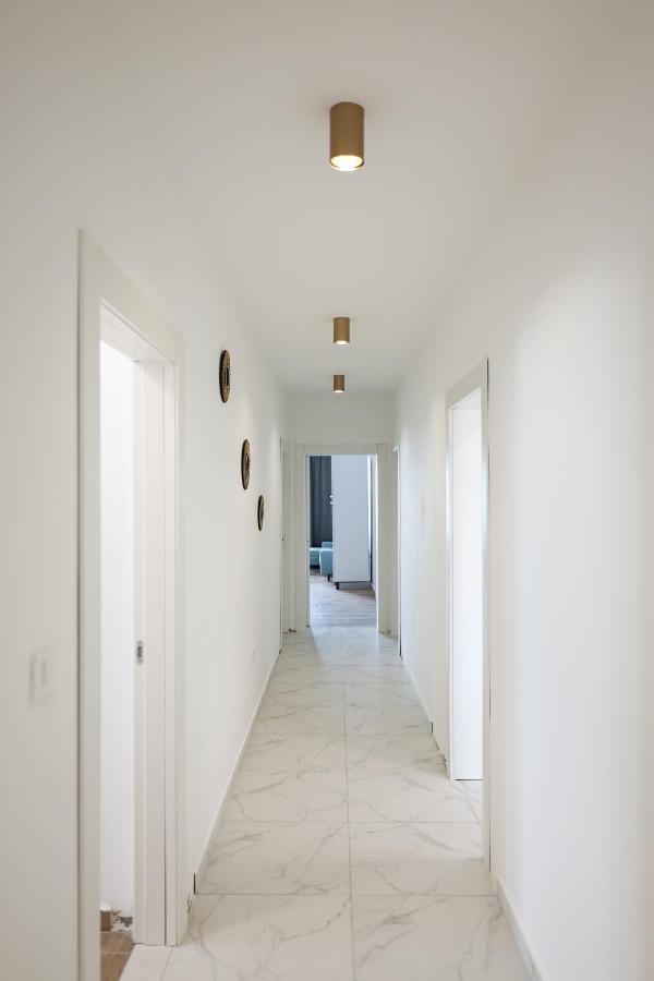 Apartment Beachfront Tic With Seaview Miletici