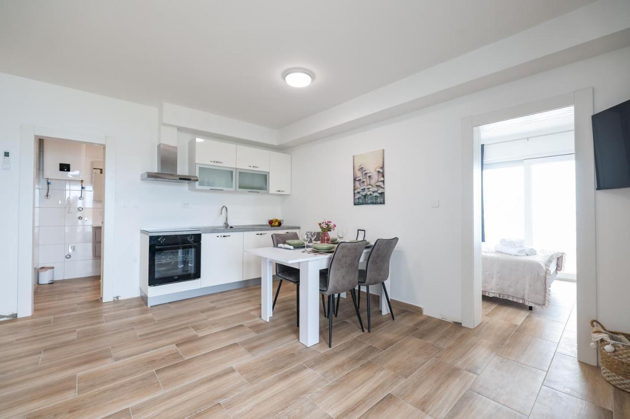Beachfront Tic With Seaview Apartment *