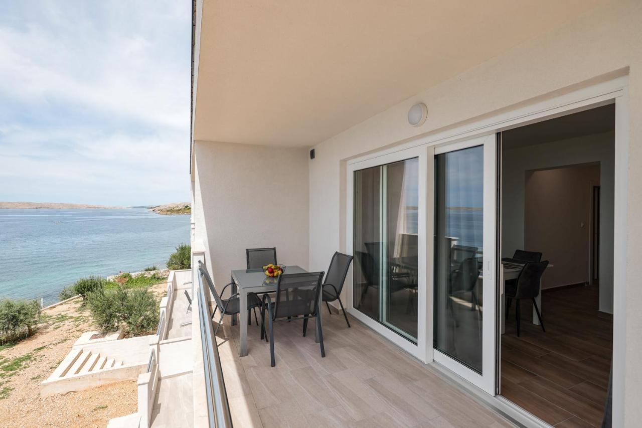Apartment Beachfront Tic With Seaview Miletici