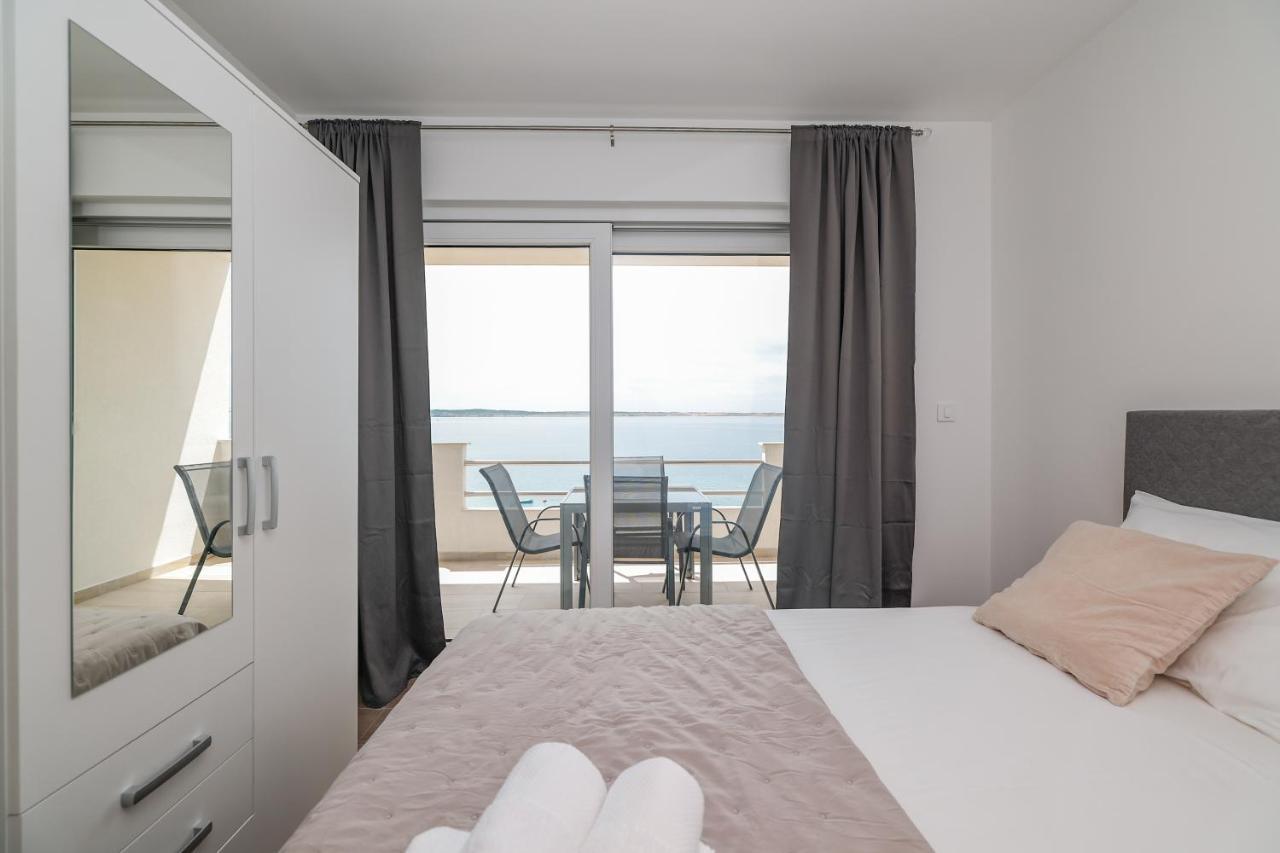 Apartment Beachfront Tic With Seaview Miletici