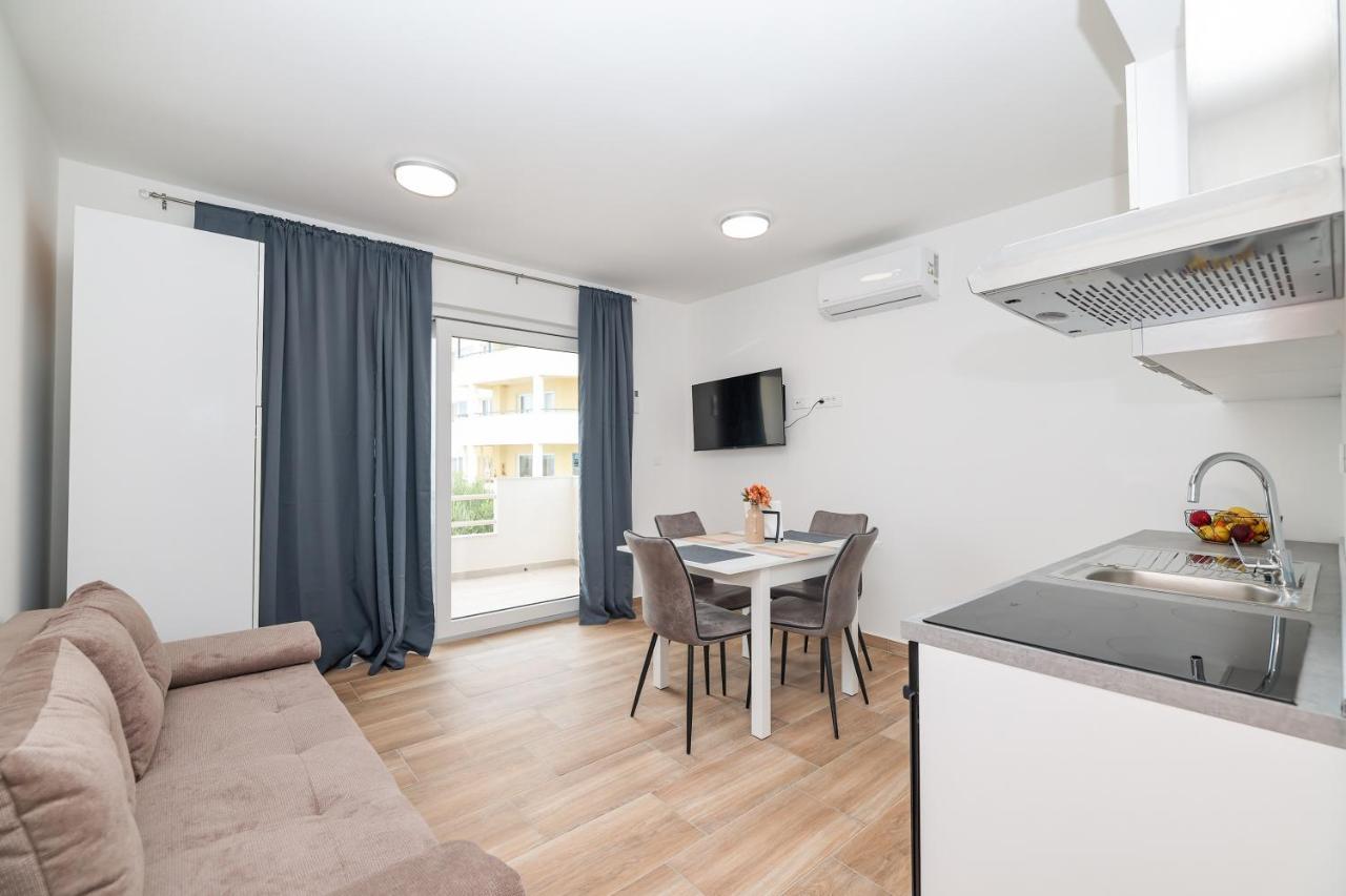 Apartment Beachfront Tic With Seaview Miletici