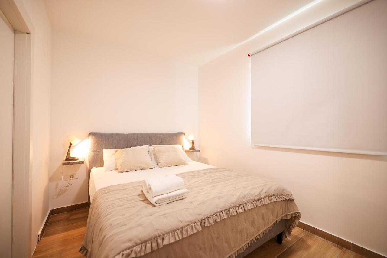 Beachfront Tic With Seaview Apartment