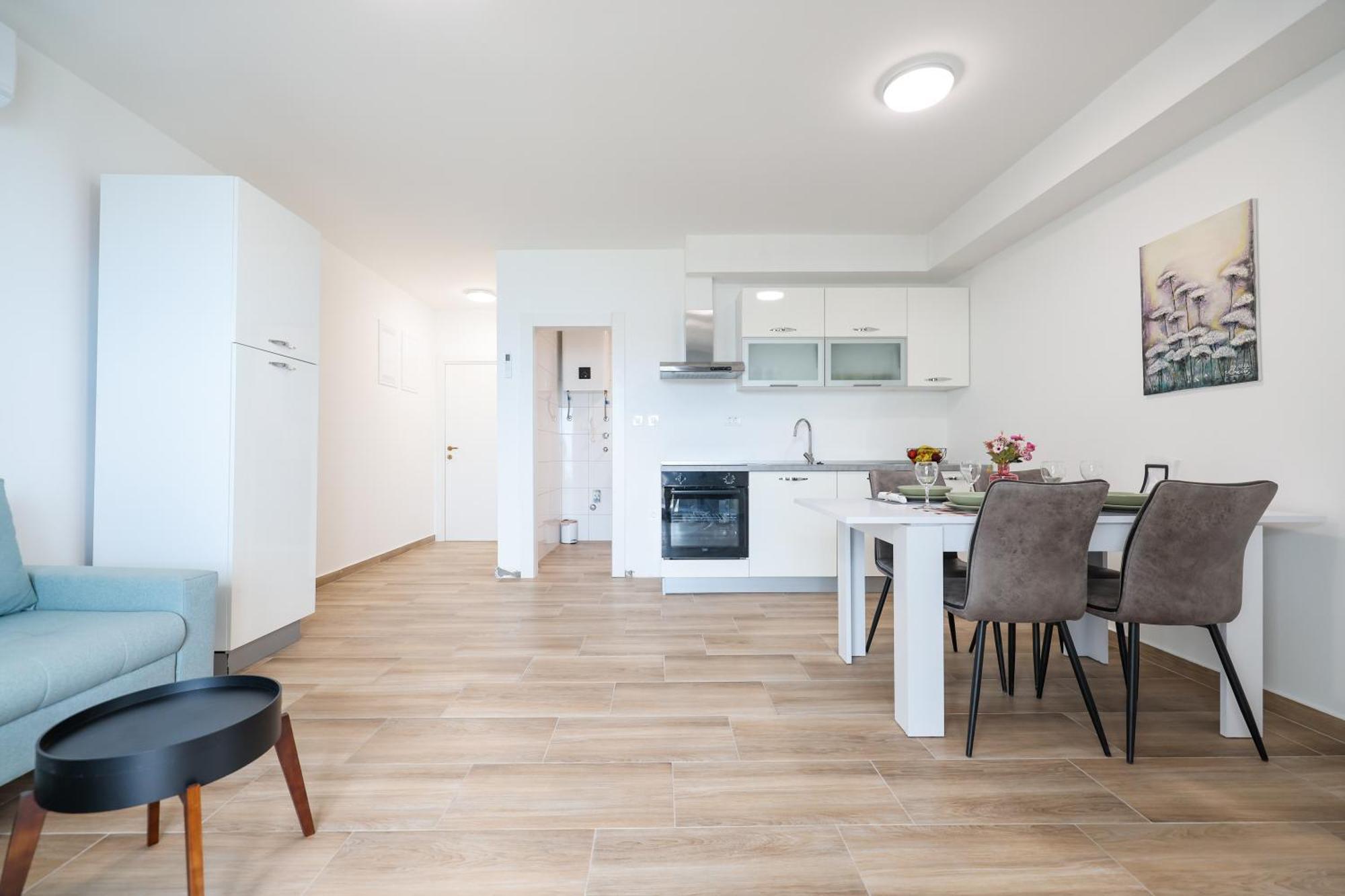 Apartment Beachfront Tic With Seaview Miletici