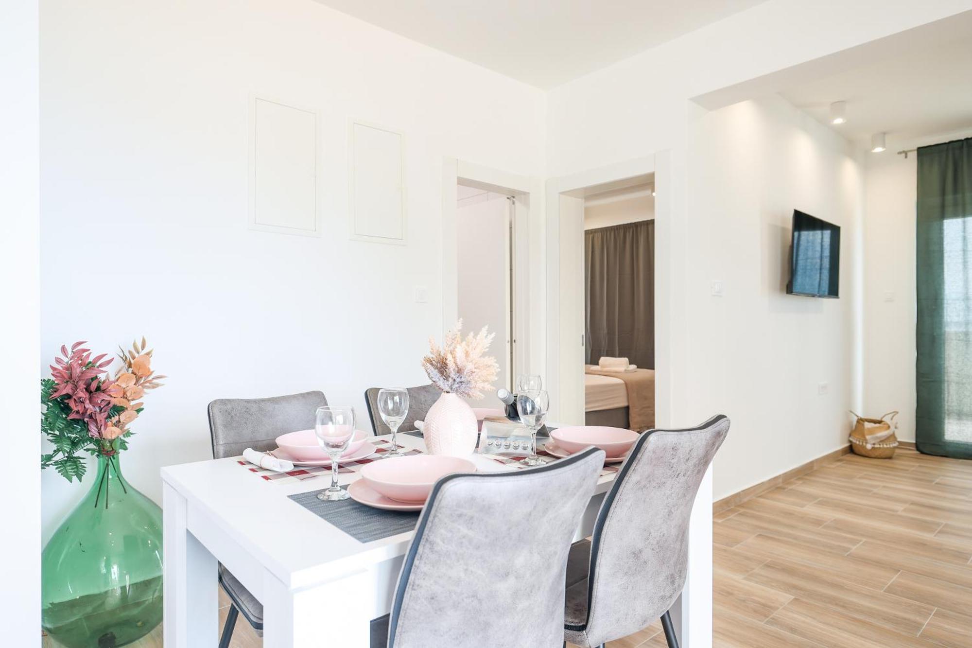 Beachfront Tic With Seaview * Miletici